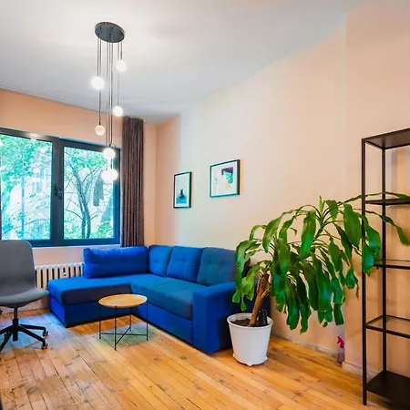 アパート Center 1bd Flat With Workspace By Flat Mаnager