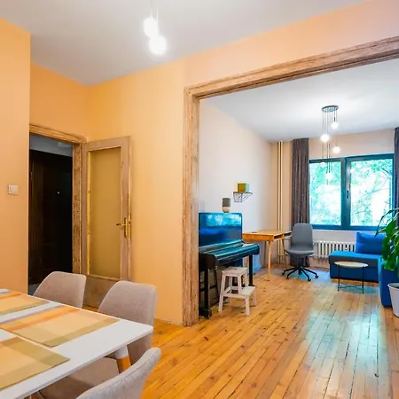 Center 1bd Flat With Workspace By Flat Mаnager ソフィア