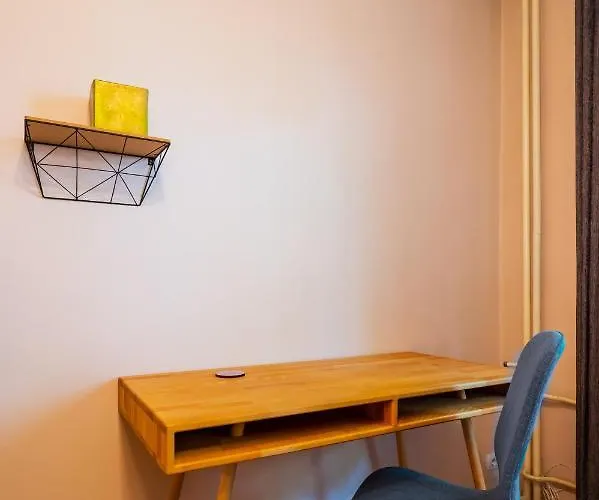 Center 1bd Flat With Workspace By Flat Mаnager *