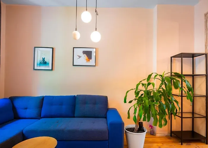 Center 1bd Flat With Workspace By Flat Mаnager * 索菲亞