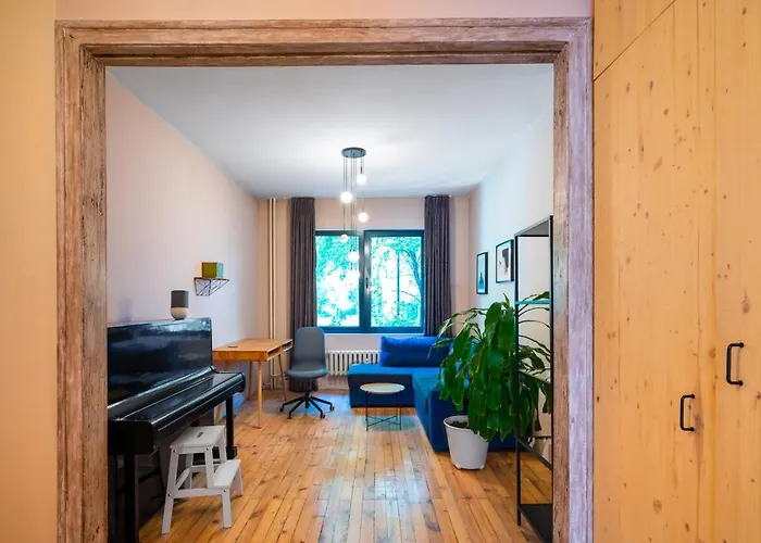 Center 1bd Flat With Workspace By Flat Mаnager 索菲亞