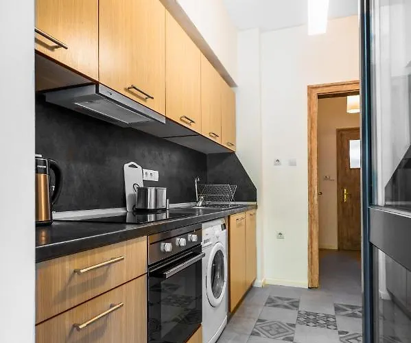 Center 1bd Flat With Workspace By Flat Mаnager *