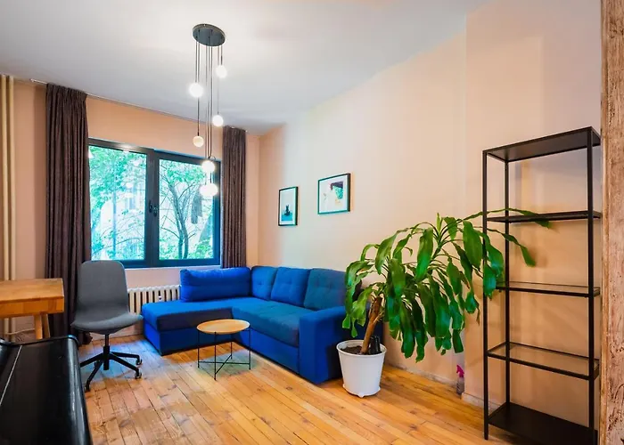 Apartament Center 1bd Flat With Workspace By Flat Mаnager