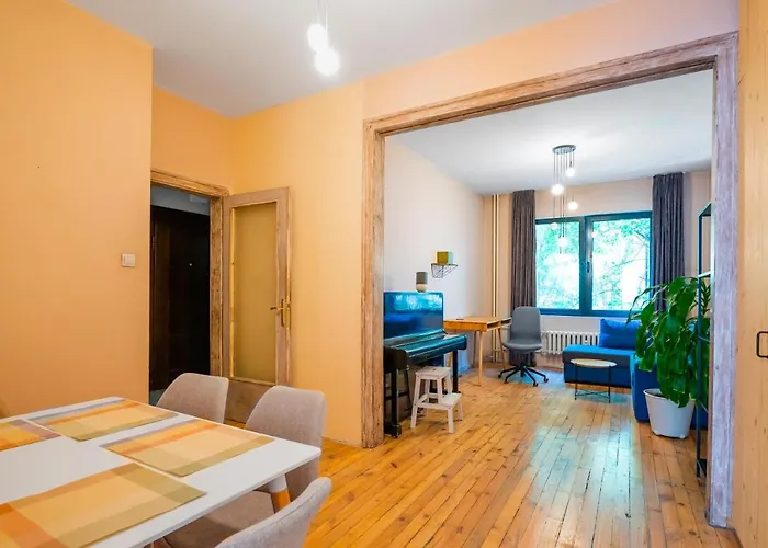 Center 1bd Flat With Workspace By Flat Mаnager 索菲亞